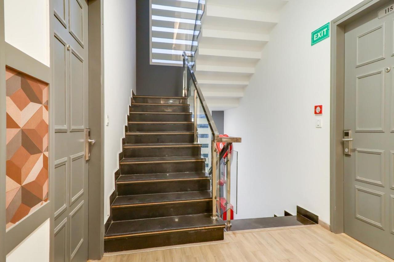 ホテル Super Townhouse Jashn Chinhat エクステリア 写真