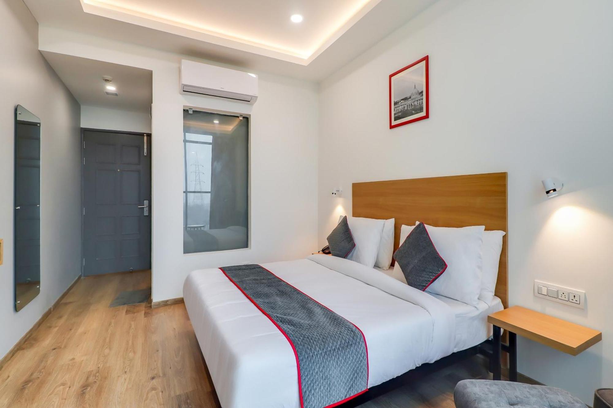 ホテル Super Townhouse Jashn Chinhat エクステリア 写真