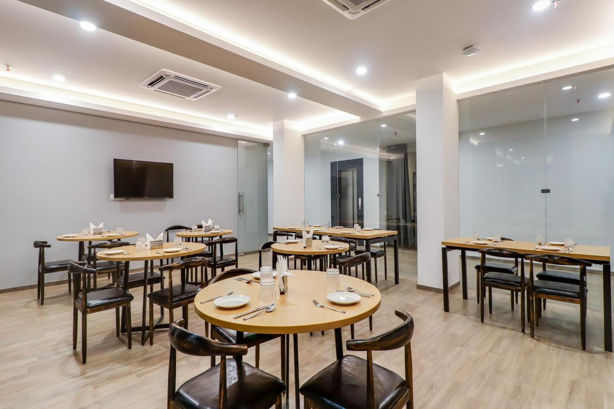 ホテル Super Townhouse Jashn Chinhat エクステリア 写真